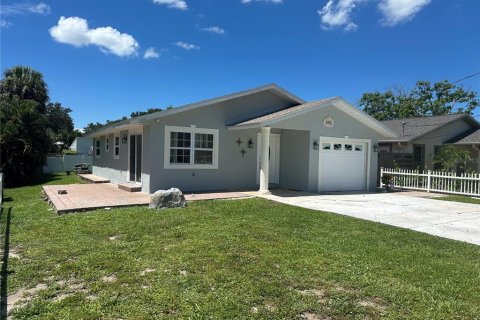 House in Sarasota, Florida 3 bedrooms, 162.58 sq.m. № 1903375 - photo 18