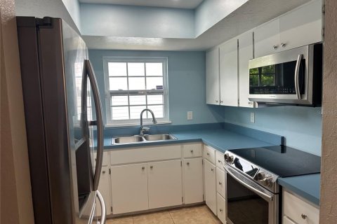 House in Sarasota, Florida 3 bedrooms, 162.58 sq.m. № 1903375 - photo 5