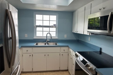 House in Sarasota, Florida 3 bedrooms, 162.58 sq.m. № 1903375 - photo 7
