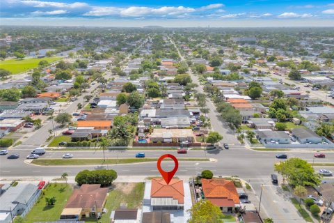 Villa ou maison à vendre à Hialeah, Floride: 3 chambres, 130.34 m2 № 1998747 - photo 28