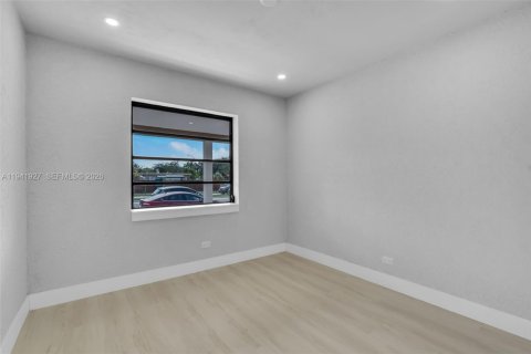 Villa ou maison à vendre à Hialeah, Floride: 3 chambres, 130.34 m2 № 1998747 - photo 18
