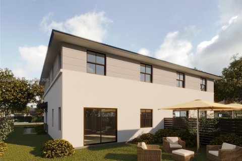 Villa ou maison à vendre à Miami, Floride: 4 chambres, 64.66 m2 № 1977944 - photo 3