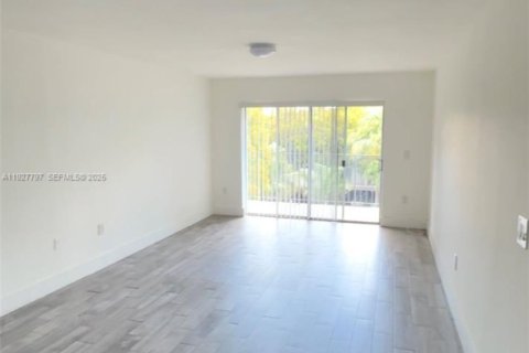 Casa en alquiler en North Miami, Florida, 1 dormitorio, 69.4 m2 № 2076822 - foto 16
