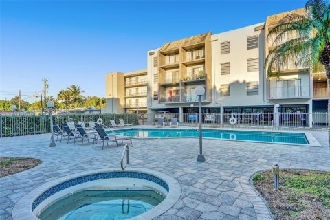 Casa en alquiler en North Miami, Florida, 1 dormitorio, 69.4 m2 № 2076822 - foto 27