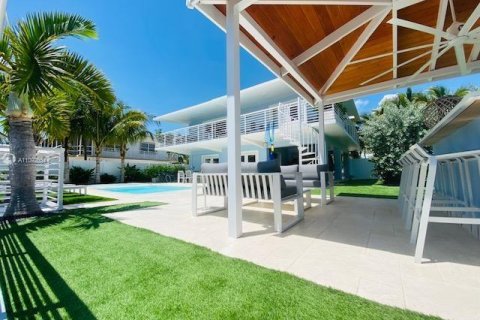 Снять в аренду виллу или дом в Ки-Ларго, Флорида 4 спальни, 156.08м2, № 2014339 - фото 17