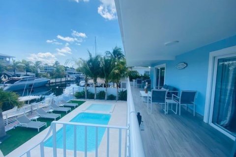 Снять в аренду виллу или дом в Ки-Ларго, Флорида 4 спальни, 156.08м2, № 2014339 - фото 9