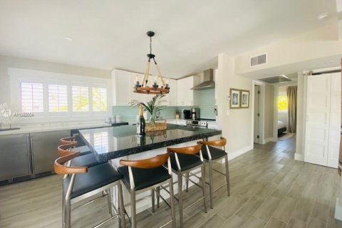 Снять в аренду виллу или дом в Ки-Ларго, Флорида 4 спальни, 156.08м2, № 2014339 - фото 3