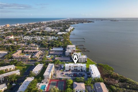 Condominio en venta en Cape Canaveral, Florida, 2 dormitorios, 95.04 m2 № 2221706 - foto 3