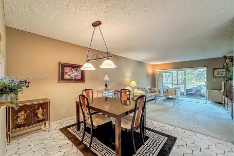 Condominio en alquiler en Lauderhill, Florida, 2 dormitorios, 99.41 m2 № 1893318 - foto 26