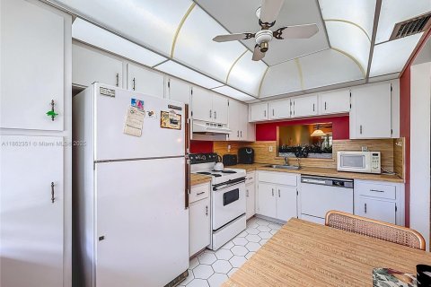 Condominio en alquiler en Lauderhill, Florida, 2 dormitorios, 99.41 m2 № 1893318 - foto 21