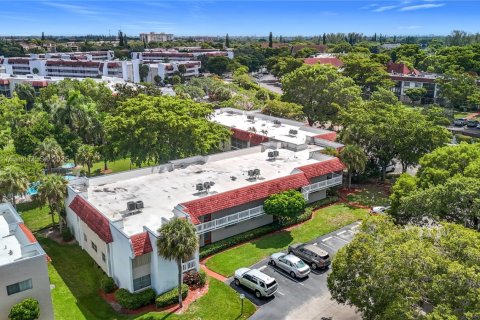 Copropriété à louer à Lauderhill, Floride: 2 chambres, 99.41 m2 № 1893318 - photo 6