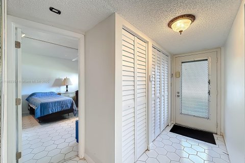 Condominio en alquiler en Lauderhill, Florida, 2 dormitorios, 99.41 m2 № 1893318 - foto 17