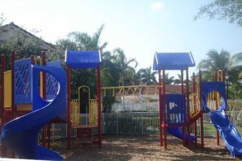Touwnhouse à louer à Weston, Floride: 3 chambres, 134.06 m2 № 2183270 - photo 3