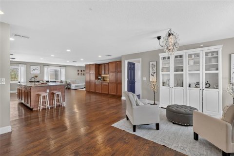 Купить виллу или дом в Брэндон, Флорида 11 комнат, 242.47м2, № 2228302 - фото 12