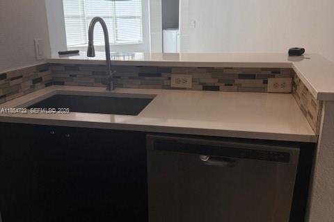 Copropriété à vendre à Sunrise, Floride: 2 chambres, 98.94 m2 № 2078076 - photo 13