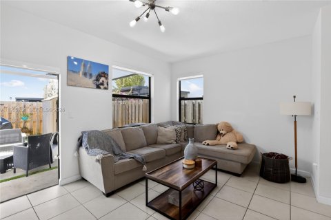 Купить таунхаус в Хомстед, Флорида 4 спальни, 143.53м2, № 2011103 - фото 5