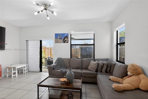 Купить таунхаус в Хомстед, Флорида 4 спальни, 143.53м2, № 2011103 - фото 3