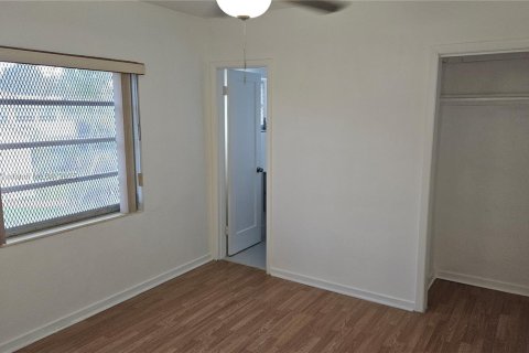 Casa en venta en Hialeah, Florida, 3 dormitorios, 127.74 m2 № 1776424 - foto 15