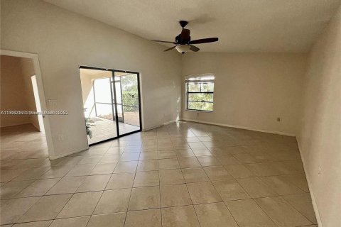 Townhouse in Deerfield Beach, Florida 2 bedrooms, 143.81 sq.m. № 1979401 - photo 7
