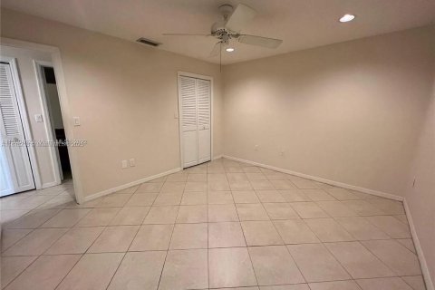 Townhouse in Deerfield Beach, Florida 2 bedrooms, 143.81 sq.m. № 1979401 - photo 9