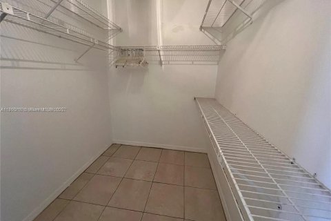 Townhouse in Deerfield Beach, Florida 2 bedrooms, 143.81 sq.m. № 1979401 - photo 10