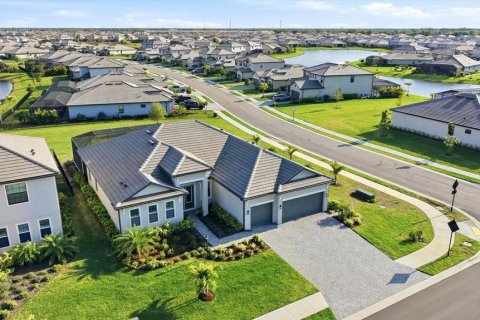 Купить виллу или дом в Брейдентон, Флорида 7 комнат, 245.91м2, № 2147408 - фото 12
