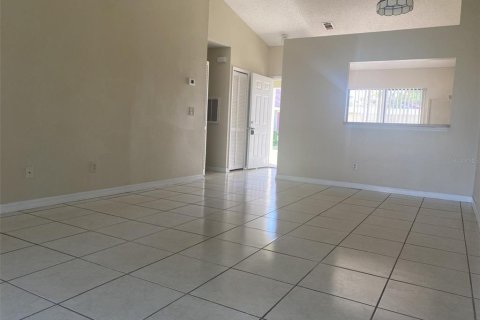 Casa en venta en Kissimmee, Florida, 2 dormitorios, 88.63 m2 № 1533071 - foto 4