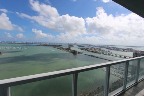 Copropriété à louer à Miami, Floride: 2 chambres, 128.02 m2 № 1996589 - photo 16