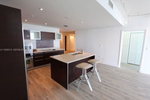 Copropriété à louer à Miami, Floride: 2 chambres, 128.02 m2 № 1996589 - photo 4