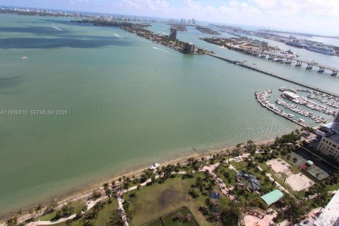 Copropriété à louer à Miami, Floride: 2 chambres, 128.02 m2 № 1996589 - photo 13
