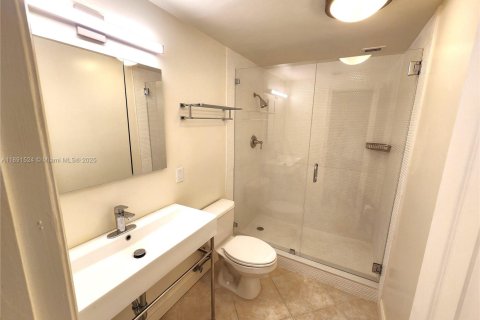 Copropriété à vendre à Fort Lauderdale, Floride: 2 chambres, 104.05 m2 № 1944748 - photo 8