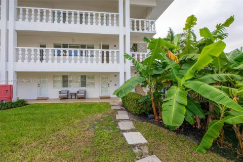 Copropriété à vendre à Fort Lauderdale, Floride: 2 chambres, 104.05 m2 № 1944748 - photo 28