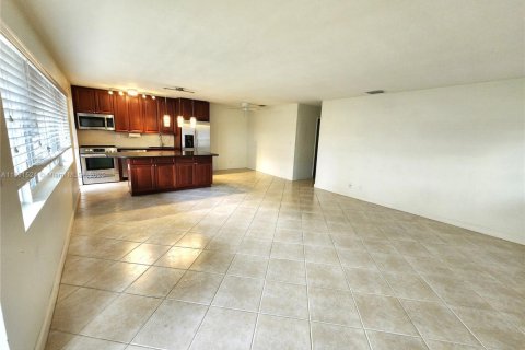 Copropriété à vendre à Fort Lauderdale, Floride: 2 chambres, 104.05 m2 № 1944748 - photo 3