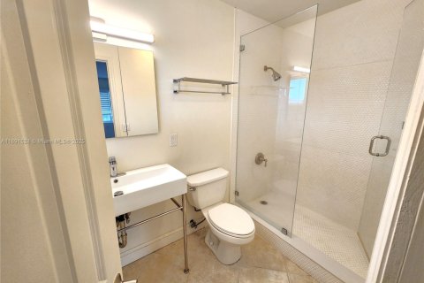 Copropriété à vendre à Fort Lauderdale, Floride: 2 chambres, 104.05 m2 № 1944748 - photo 11