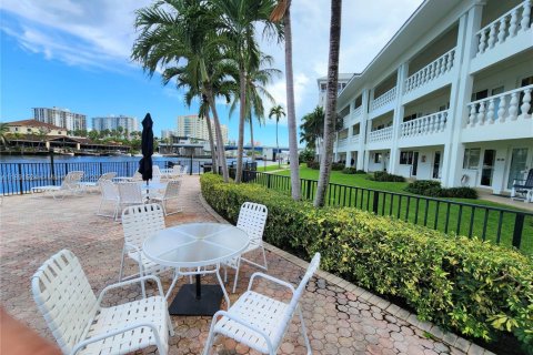 Copropriété à vendre à Fort Lauderdale, Floride: 2 chambres, 104.05 m2 № 1944748 - photo 19