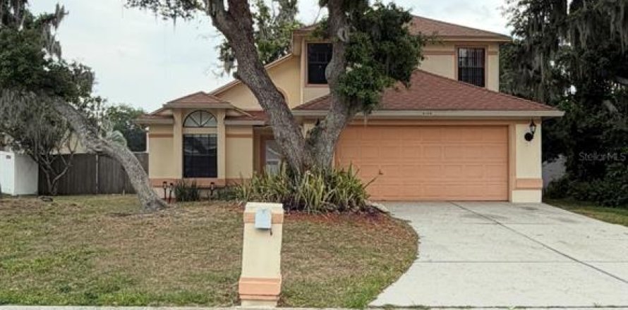 House in Plant City, Florida 3 bedrooms, 175.21 sq.m. № 2112761