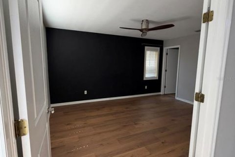 House in Plant City, Florida 3 bedrooms, 175.21 sq.m. № 2112761 - photo 8