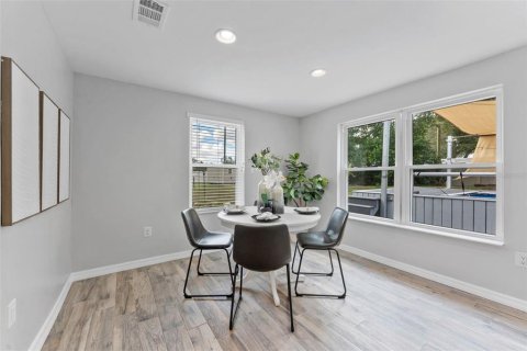 Villa ou maison à vendre à Tampa, Floride: 4 chambres, 181.9 m2 № 2352329 - photo 15