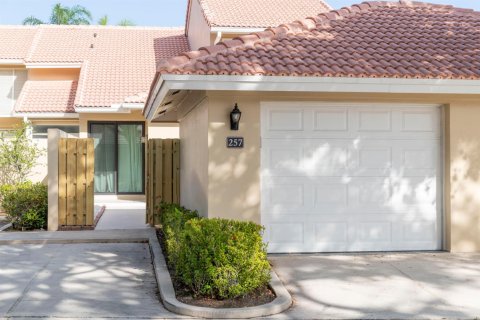 Touwnhouse à louer à Palm Beach Gardens, Floride: 2 chambres, 147.99 m2 № 2292127 - photo 4