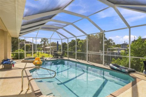 Casa en venta en Punta Gorda, Florida, 3 dormitorios, 188.03 m2 № 2386809 - foto 2