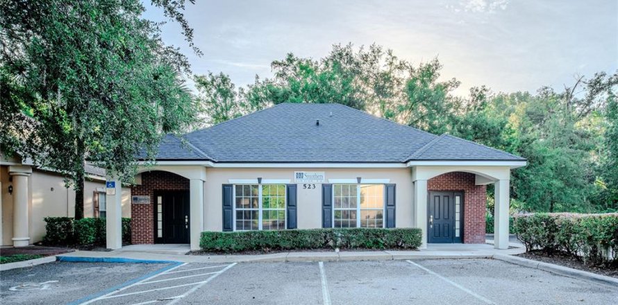 Immobilier commercial à Apopka, Floride 143.07 m2 № 2224335