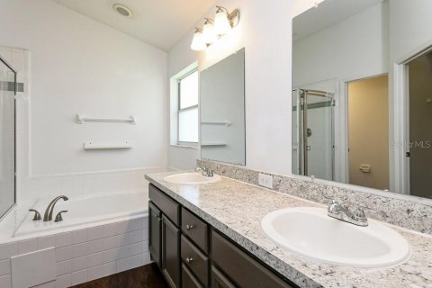 Villa ou maison à louer à Orlando, Floride: 3 chambres, 137.59 m2 № 2434527 - photo 12