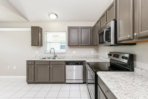 Villa ou maison à louer à Orlando, Floride: 3 chambres, 137.59 m2 № 2434527 - photo 8