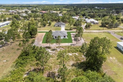 House in LaBelle, Florida 4 bedrooms, 171.13 sq.m. № 1882792 - photo 7