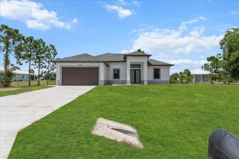 House in LaBelle, Florida 4 bedrooms, 171.13 sq.m. № 1882792 - photo 3