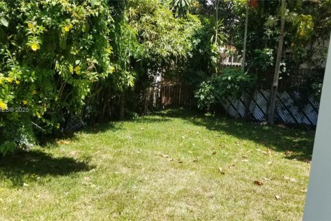 Casa en venta en North Miami Beach, Florida, 3 dormitorios, 75.62 m2 № 1728328 - foto 7