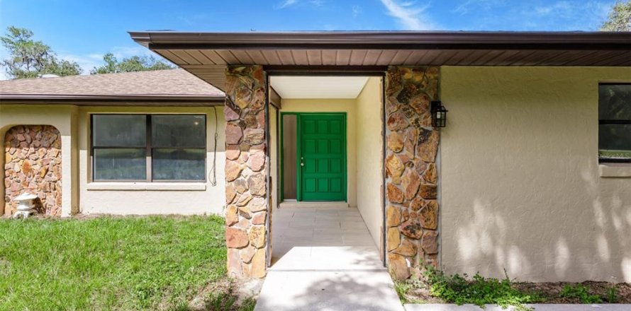 Casa en Dunnellon, Florida 3 dormitorios, 204.76 m2 № 1850030