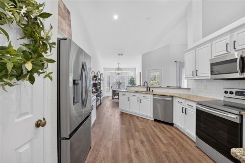 Casa en venta en Ocala, Florida, 4 dormitorios, 218.04 m2 № 2137636 - foto 12