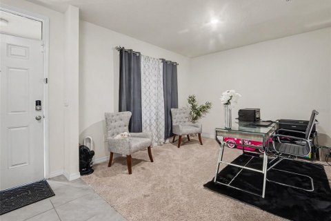 Casa en venta en Winter Haven, Florida, 5 dormitorios, 250.46 m2 № 2200601 - foto 3