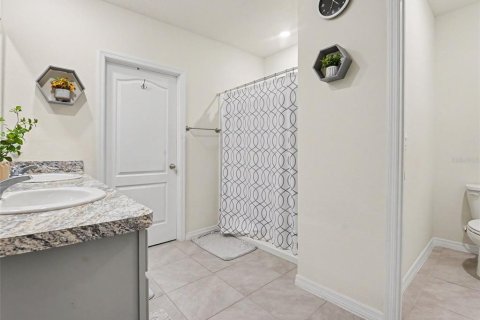 Casa en venta en Winter Haven, Florida, 5 dormitorios, 250.46 m2 № 2200601 - foto 10